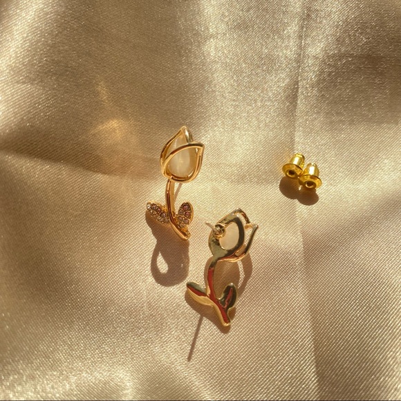 💙💕Last one Rose Floral Stud Flower Tulips - Picture 6 of 11